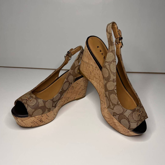 Coach Authentic Ferry Wedges Open Toe Gold Logo Platform Sandals Size 6 AS IS - Picture 11 of 12